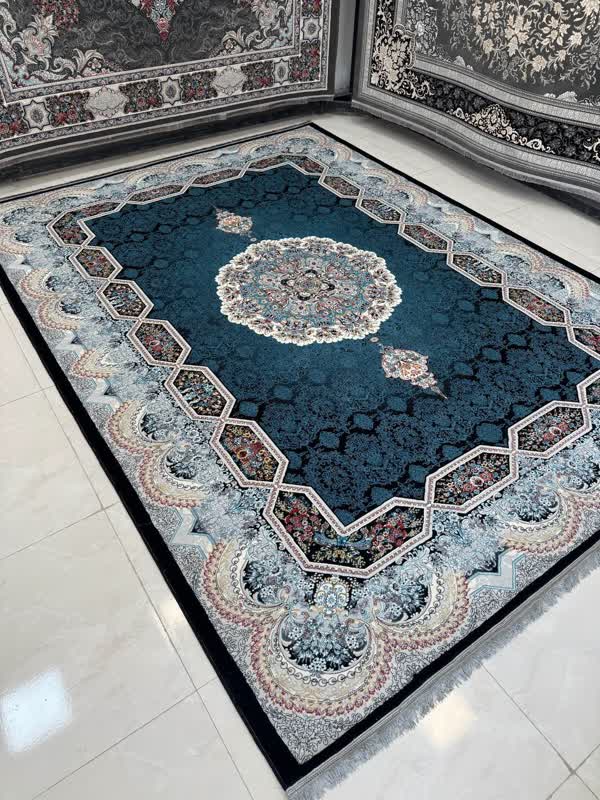 فرش 700 شانه طرح هالیدی 